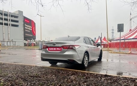 Toyota Camry, 2021 год, 2 350 000 рублей, 5 фотография