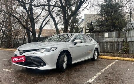 Toyota Camry, 2021 год, 2 350 000 рублей, 15 фотография