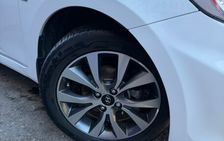 Hyundai Solaris II рестайлинг, 2013 год, 820 000 рублей, 6 фотография