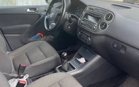 Volkswagen Tiguan I, 2011 год, 729 000 рублей, 13 фотография