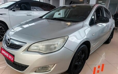 Opel Astra J, 2010 год, 439 000 рублей, 1 фотография
