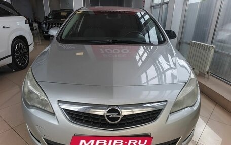 Opel Astra J, 2010 год, 439 000 рублей, 2 фотография