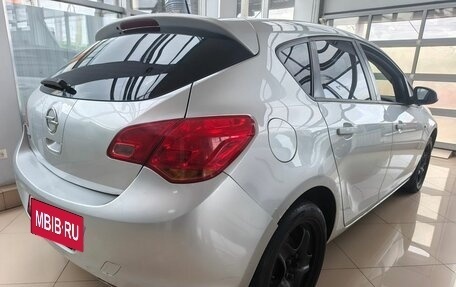 Opel Astra J, 2010 год, 439 000 рублей, 4 фотография