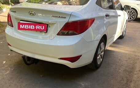 Hyundai Solaris II рестайлинг, 2015 год, 640 000 рублей, 2 фотография