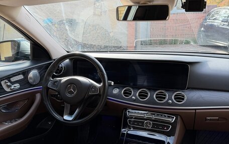 Mercedes-Benz E-Класс, 2016 год, 3 700 000 рублей, 13 фотография