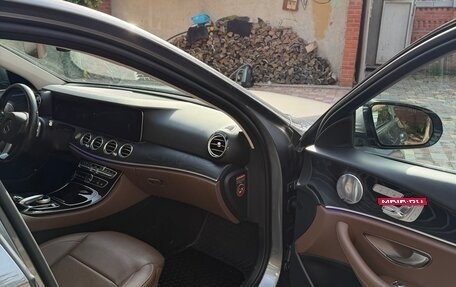 Mercedes-Benz E-Класс, 2016 год, 3 700 000 рублей, 14 фотография