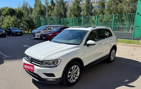 Volkswagen Tiguan II, 2019 год, 2 700 000 рублей, 2 фотография