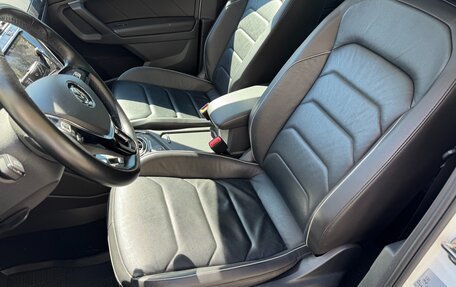 Volkswagen Tiguan II, 2019 год, 2 700 000 рублей, 16 фотография