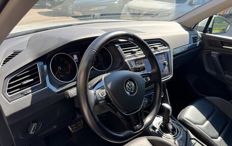 Volkswagen Tiguan II, 2019 год, 2 700 000 рублей, 17 фотография