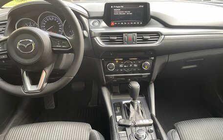 Mazda 6, 2018 год, 1 720 000 рублей, 14 фотография