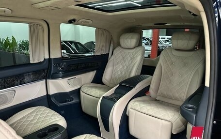 Mercedes-Benz V-Класс, 2019 год, 4 200 000 рублей, 22 фотография