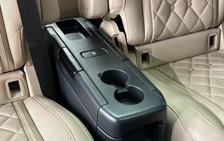 Mercedes-Benz V-Класс, 2019 год, 4 200 000 рублей, 26 фотография