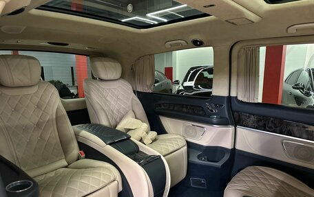 Mercedes-Benz V-Класс, 2019 год, 4 200 000 рублей, 28 фотография
