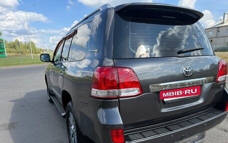Toyota Land Cruiser 200, 2011 год, 2 850 000 рублей, 9 фотография