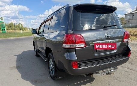 Toyota Land Cruiser 200, 2011 год, 2 850 000 рублей, 7 фотография