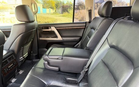 Toyota Land Cruiser 200, 2011 год, 2 850 000 рублей, 14 фотография