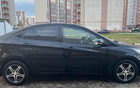 Hyundai Solaris II рестайлинг, 2011 год, 520 000 рублей, 7 фотография