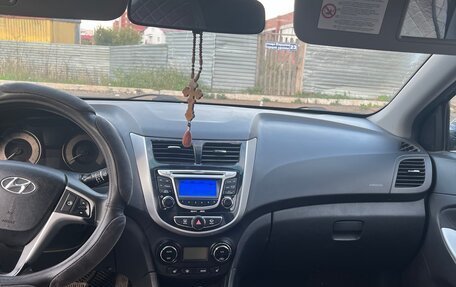 Hyundai Solaris II рестайлинг, 2011 год, 520 000 рублей, 8 фотография