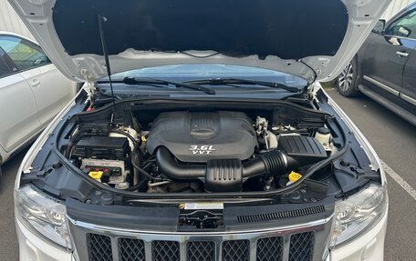 Jeep Grand Cherokee, 2012 год, 1 700 000 рублей, 10 фотография