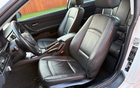 BMW 3 серия, 2011 год, 1 590 000 рублей, 24 фотография