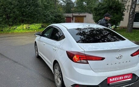 Hyundai Elantra VI рестайлинг, 2019 год, 999 999 рублей, 3 фотография