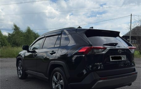 Toyota RAV4, 2020 год, 3 170 000 рублей, 8 фотография