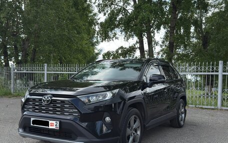 Toyota RAV4, 2020 год, 3 170 000 рублей, 13 фотография