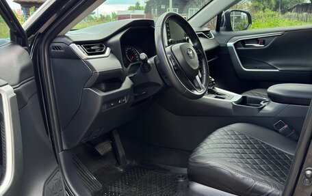 Toyota RAV4, 2020 год, 3 170 000 рублей, 19 фотография