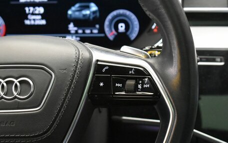 Audi A8, 2019 год, 4 567 000 рублей, 25 фотография
