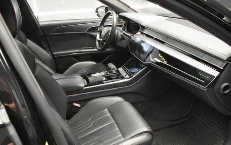 Audi A8, 2019 год, 4 567 000 рублей, 15 фотография