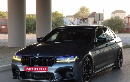 BMW 5 серия, 2018 год, 2 990 000 рублей, 3 фотография