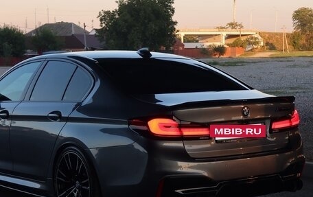 BMW 5 серия, 2018 год, 2 990 000 рублей, 11 фотография