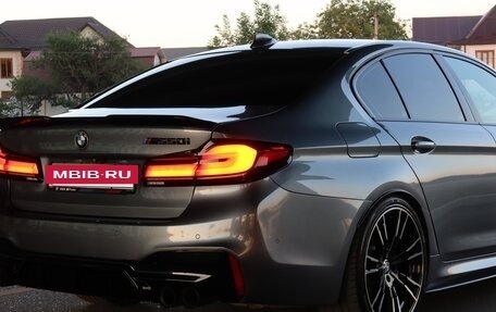 BMW 5 серия, 2018 год, 2 990 000 рублей, 12 фотография