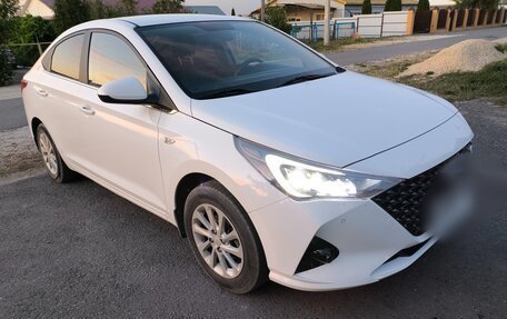 Hyundai Solaris II рестайлинг, 2021 год, 1 536 000 рублей, 3 фотография