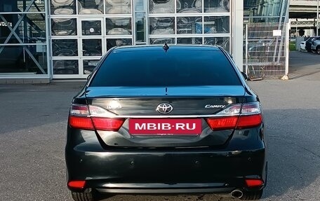 Toyota Camry, 2016 год, 1 880 000 рублей, 7 фотография
