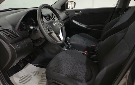 Hyundai Solaris II рестайлинг, 2015 год, 835 000 рублей, 11 фотография