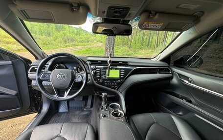 Toyota Camry, 2018 год, 2 850 000 рублей, 5 фотография