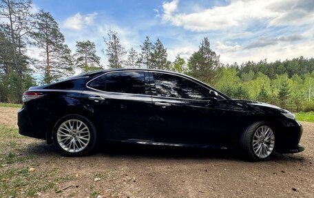Toyota Camry, 2018 год, 2 850 000 рублей, 7 фотография
