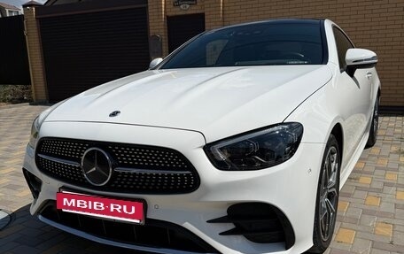 Mercedes-Benz E-Класс, 2022 год, 6 900 000 рублей, 2 фотография