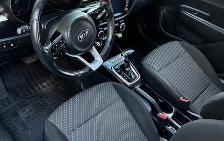 KIA Rio IV, 2018 год, 1 360 000 рублей, 18 фотография