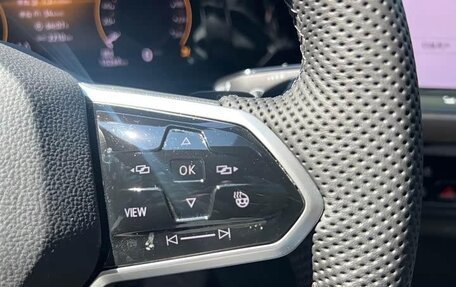 Volkswagen Golf VIII, 2022 год, 2 115 000 рублей, 16 фотография