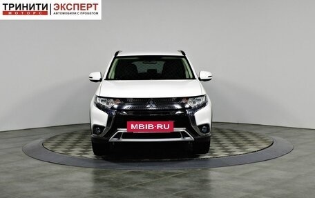 Mitsubishi Outlander III рестайлинг 3, 2021 год, 2 397 000 рублей, 2 фотография
