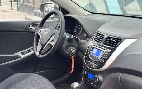 Hyundai Solaris II рестайлинг, 2011 год, 799 000 рублей, 13 фотография
