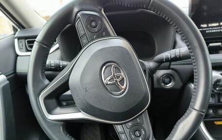 Toyota RAV4, 2024 год, 4 150 000 рублей, 10 фотография