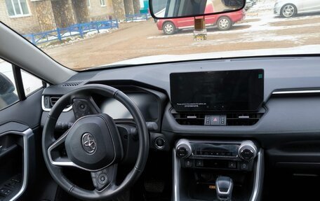 Toyota RAV4, 2024 год, 4 150 000 рублей, 13 фотография