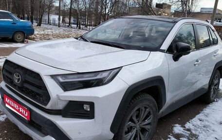 Toyota RAV4, 2024 год, 4 150 000 рублей, 18 фотография