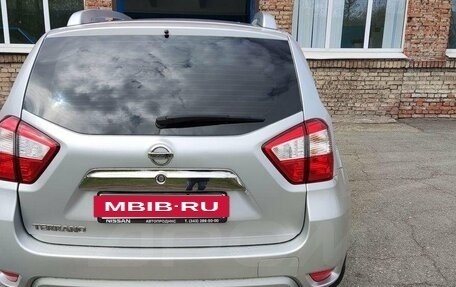Nissan Terrano III, 2016 год, 1 000 000 рублей, 2 фотография