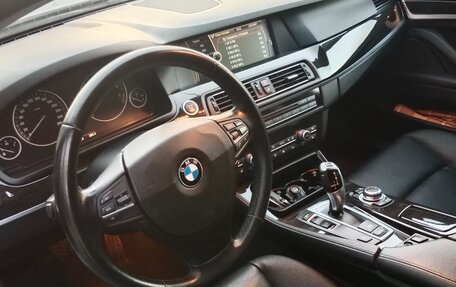 BMW 5 серия, 2010 год, 1 950 000 рублей, 11 фотография