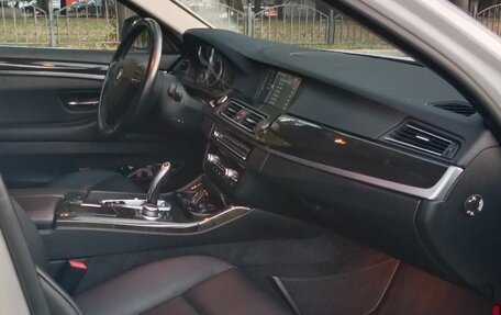 BMW 5 серия, 2010 год, 1 950 000 рублей, 10 фотография