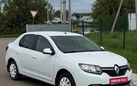 Renault Logan II, 2017 год, 950 000 рублей, 1 фотография
